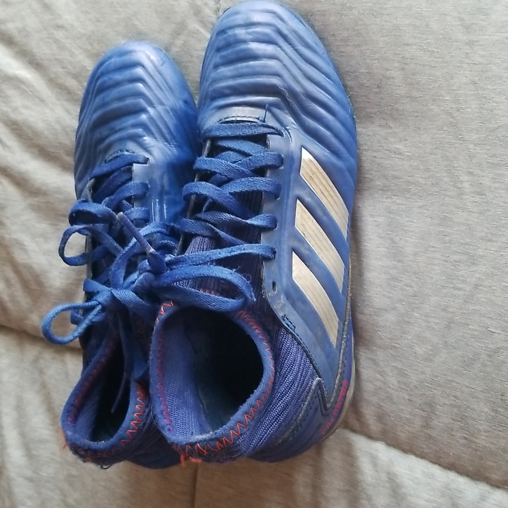 Shoes - Picture 3 of 5